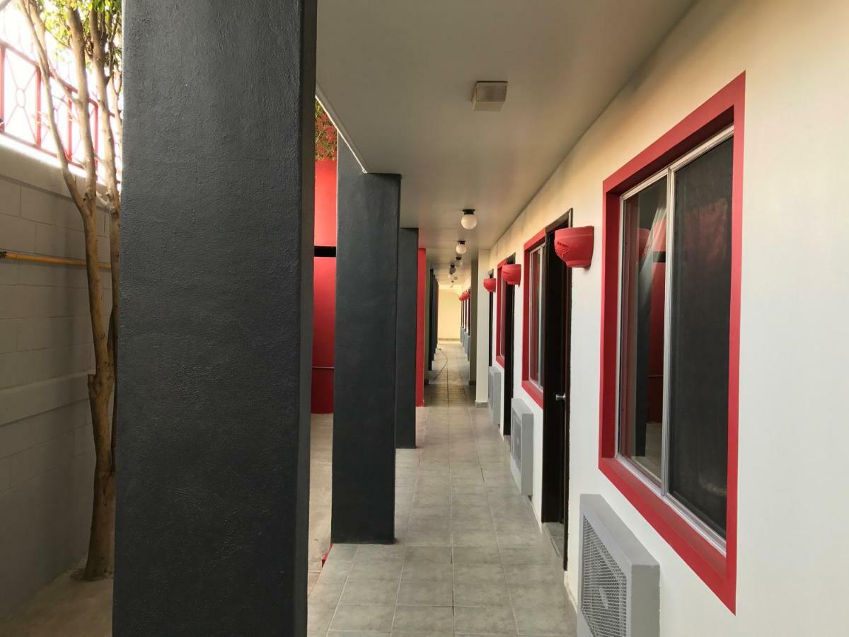 Motel El Refugio Tijuana Zewnętrze zdjęcie